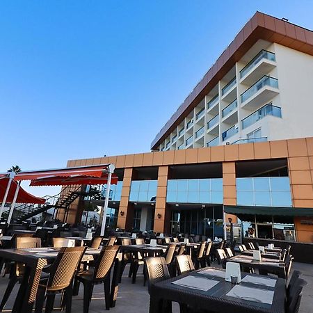 Throne Beach Resort & Spa 마나브가트 외부 사진