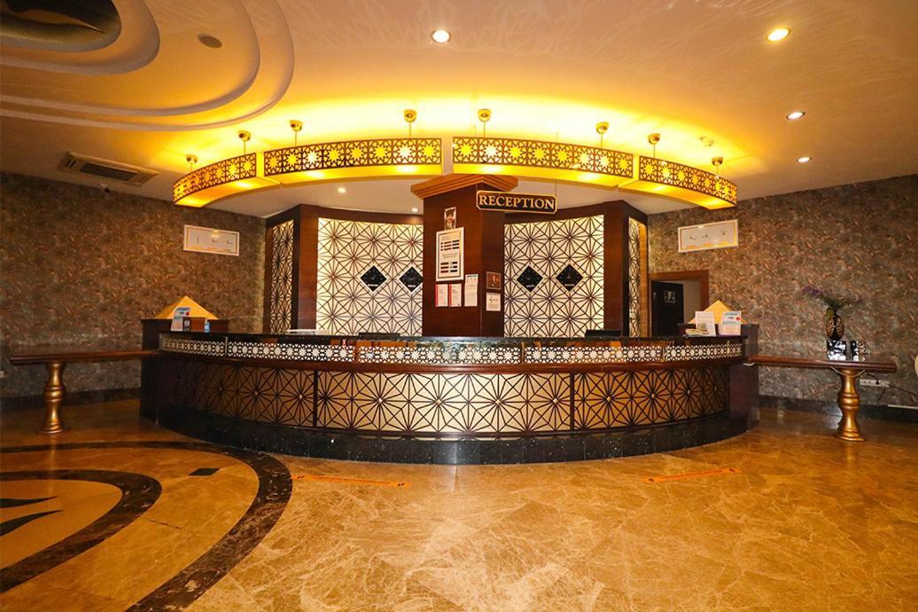 Throne Beach Resort & Spa 마나브가트 외부 사진
