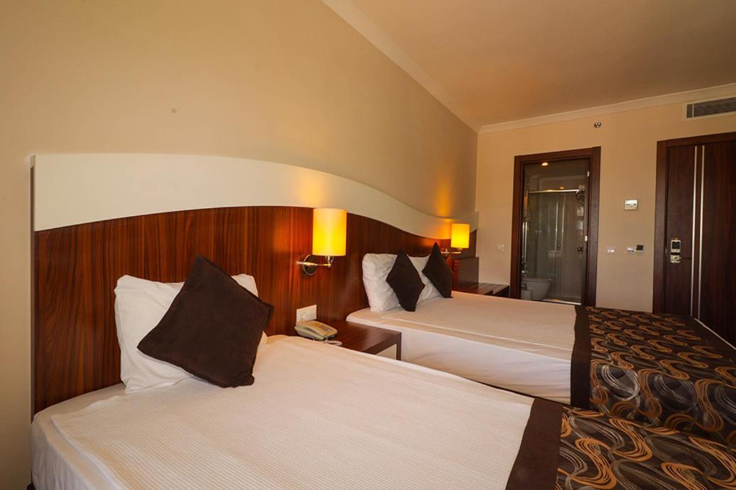 Throne Beach Resort & Spa 마나브가트 외부 사진