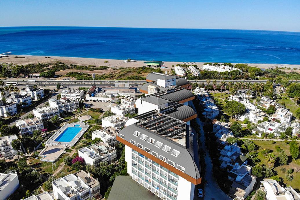 Throne Beach Resort & Spa 마나브가트 외부 사진