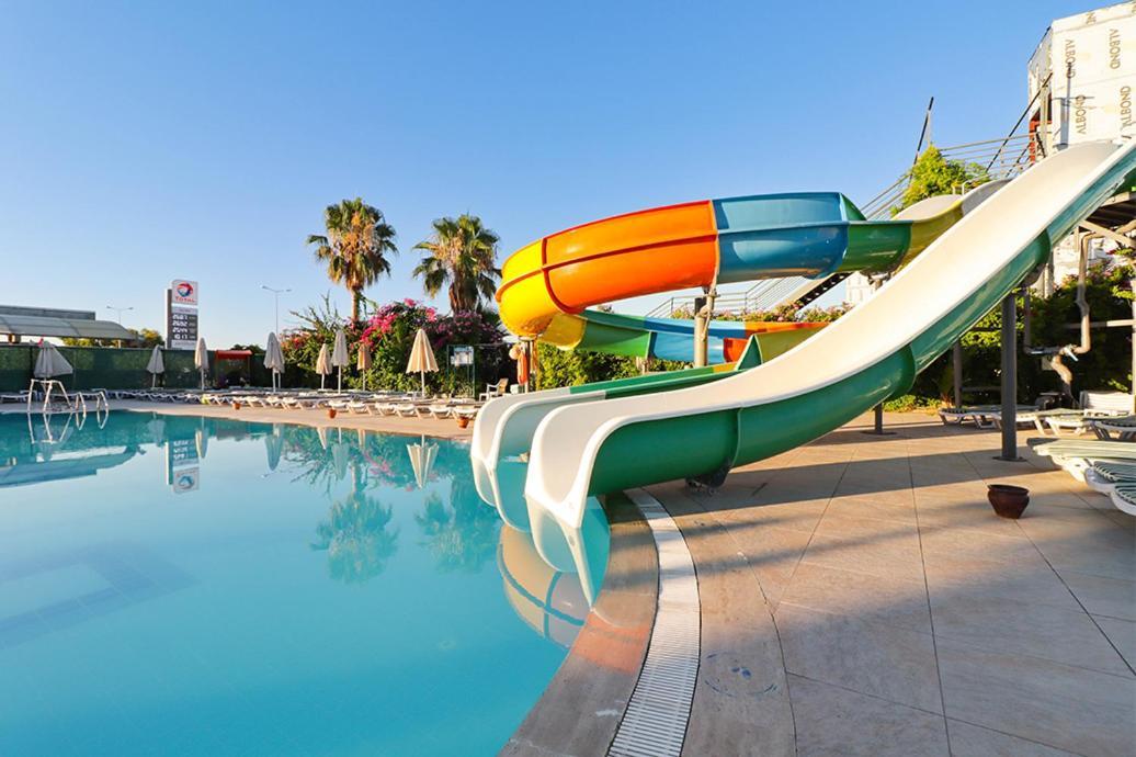 Throne Beach Resort & Spa 마나브가트 외부 사진