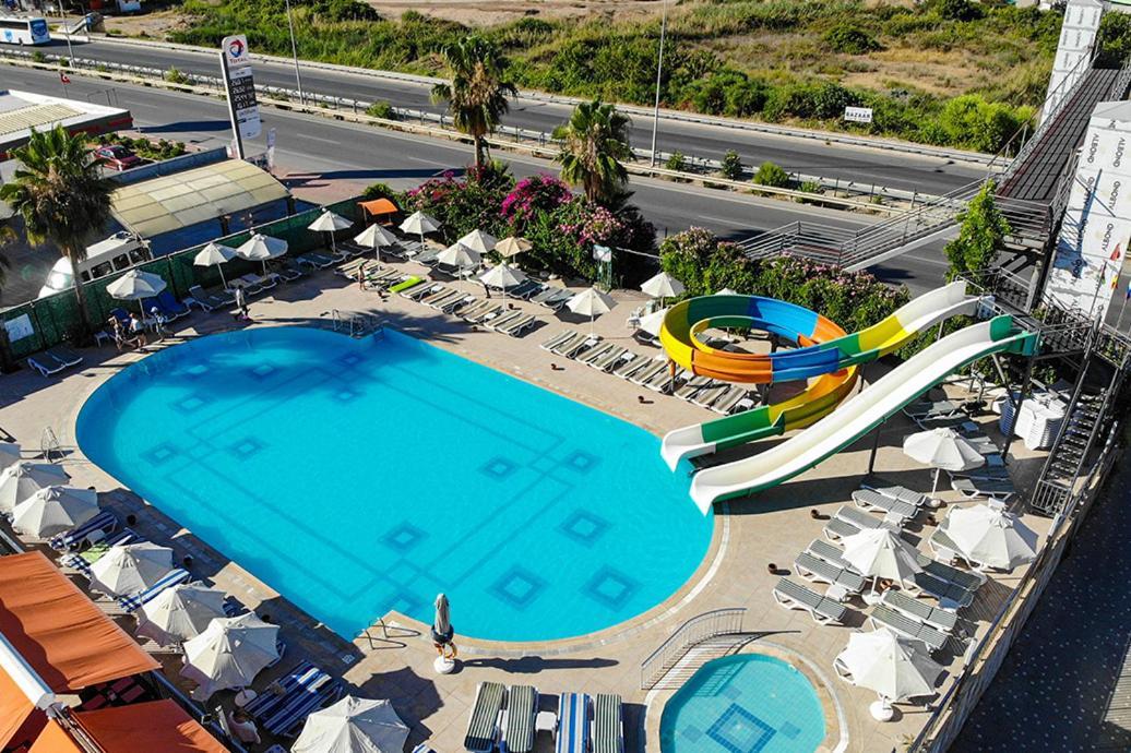 Throne Beach Resort & Spa 마나브가트 외부 사진