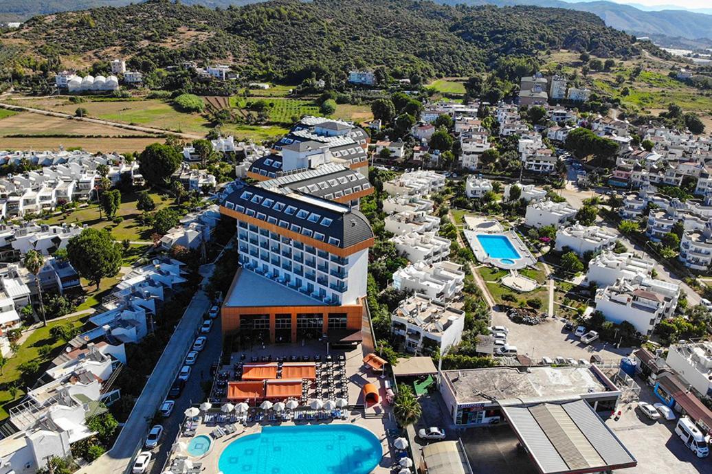 Throne Beach Resort & Spa 마나브가트 외부 사진